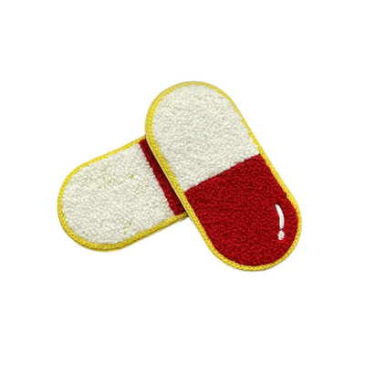 O Chenille feito sob encomenda remenda o ferro na tela sentida para a roupa dos chapéus