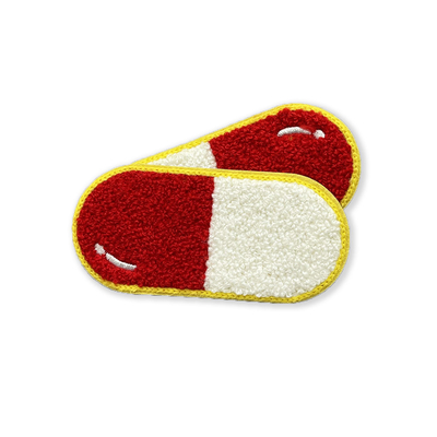 O Chenille feito sob encomenda remenda o ferro na tela sentida para a roupa dos chapéus