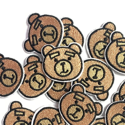 O ODM do OEM bordado personaliza o ferro no tipo Logo Badges do remendo